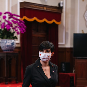 Dle některých diskutujících si předsedkyně sněmovny může za nenávist sama