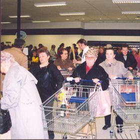 Šlo o celorepublikový unikát, tvořily se tak velké fronty. Lidé se báli, že na ně nezbyde.