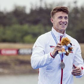 U Fuksů mají radost i z mladšího Petra.