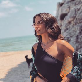 Demet si zahrála půvabnou Sanem.