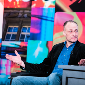 Dodržuje například "suchý únor".