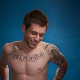 Obvinění z dětské pornografie a zneužívání je však už celkem silná káva.