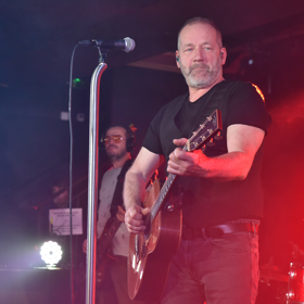 David Koller rovněž zabojuje o nejlpší album.