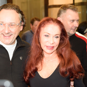 Zpěváka prý napadli baseballkou. 