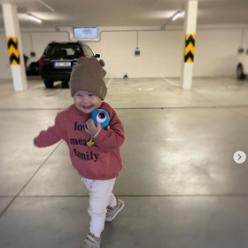 Ruminka má stále úsměv od ucha k uchu.