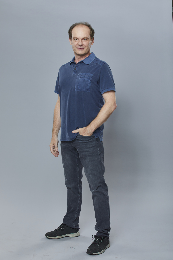 Adrian strávil v Ulici 17 let.