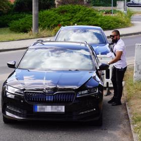 Ochranka Andreje Babiše má v autě maják. Ten však nesmí používat.