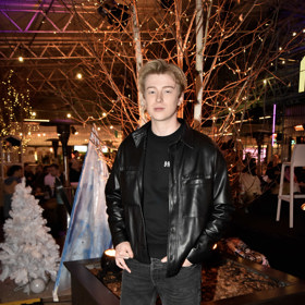 Adam Mišík si myslí, že velmi důležitá je osvěta o drogách.