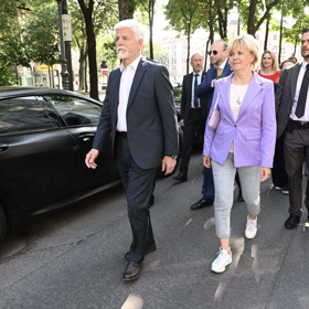 Petr Pavel a Eva Pavlová na procházce po Vídni