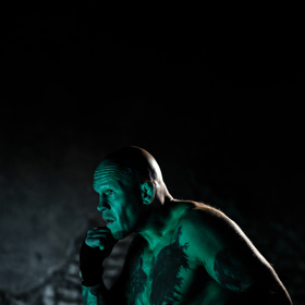 Fanoušci očekávají krvavou řežbu a tvrdá káóčka. Česká boxerská asociace se však od turnaje veřejně distancovala. 