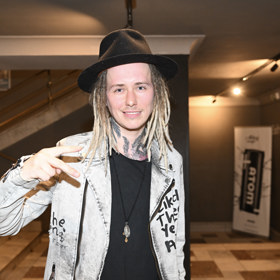 Vyšli si na koncert kapely Botox.