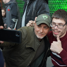 Nebyl nikdo, kdo by nezískal selfíčko se slavným komisařem Semirem Gerkhanem. 