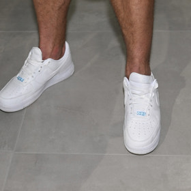 Své děti miluje. Jejich jména má na botách. 