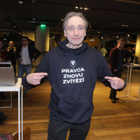 Ondřej Pavelka slaví 70. narozeniny.