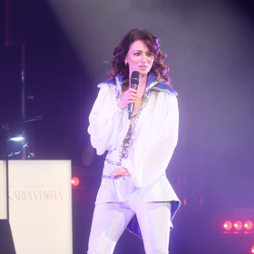 Adéla Gondíková a její třetí model večera.