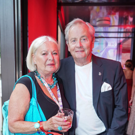 Moderátor Alexander Hemala se svou manželkou Vlastou.