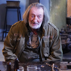 Bolek Polívka v seriálu Hořký svět.