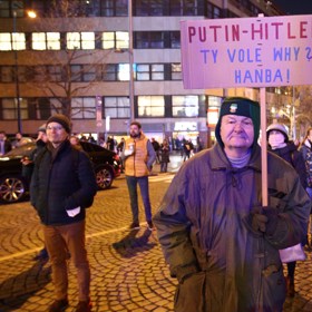 Na pódiu vystoupí mnoho slavných kapel a interpretů.