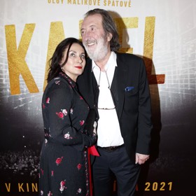 Bolek Polívka s manželkou. 