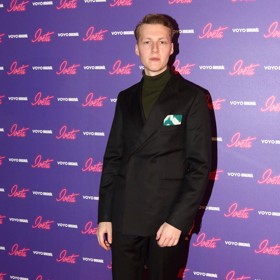 Vojtěch Vodochodský hrál Petra Sepéšiho.