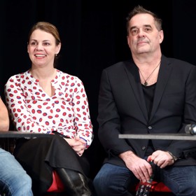 Miroslav Etzler se vrací na divadelní prkna.