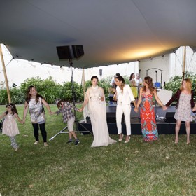 Na narozeninové oslavě bylo o zábavu postaráno.