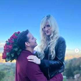 Martin Čermák požádal krásnou Simonu o ruku. Odpověď byla ano.