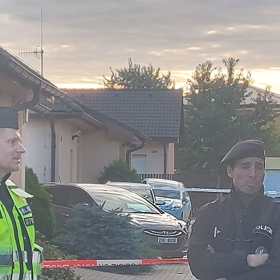 V rodinném domě v okrese Praha-východ byli nalezeni čtyři mrtví lidé.