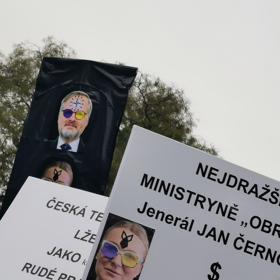 Častým cílem byli i Petr FIala a Jana Černochová. 