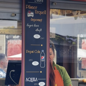 Cena nealko nápojů.