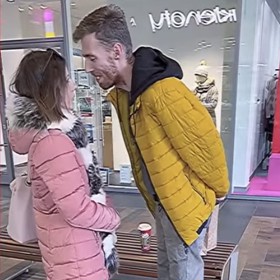 Spekuluje se, že žádost natáčel Adély expartner.