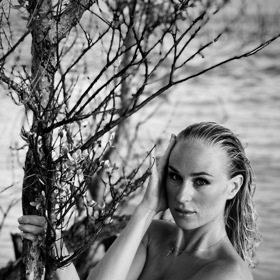 Anna-Marie Kánská je velmi inteligentní a půvabná. 