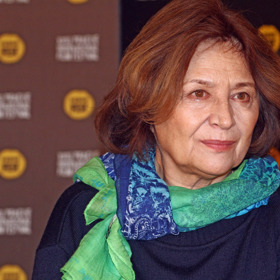 Emília Vášáryová se přestěhovala.