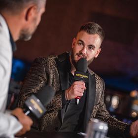 Oliver Sálus prozradil, že v pořadu Round Zero se fanoušci mohou těšit na MMA hvězdy, které jsou spojené s turnajem Oktagon 15 neboli zápasem století.