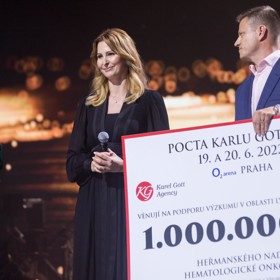 Ivana Gottová věnovala skrze agenturu Karel Gott Agency milion korun na podporu výzkumu v oblasti lymfomu a leukémie.