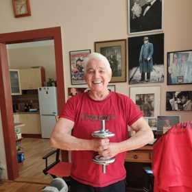 Na zdech doma má cenné vzpomínky.