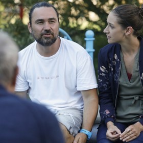 Režisér Kukaček Biser Arichtev s představitelkou Terezy Martou Dancingerovou. 