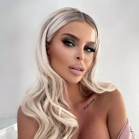 Lela Ceterová porodila syna císařským řezem.