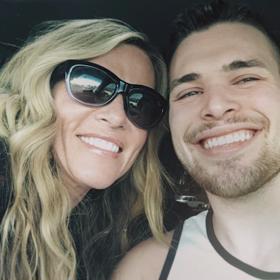 Lori Vallow se svým nejstarším synem Colby Ryanem.