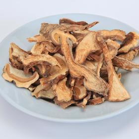 Zatím spíše v kuchyni používáme sušené houby z minulých let.