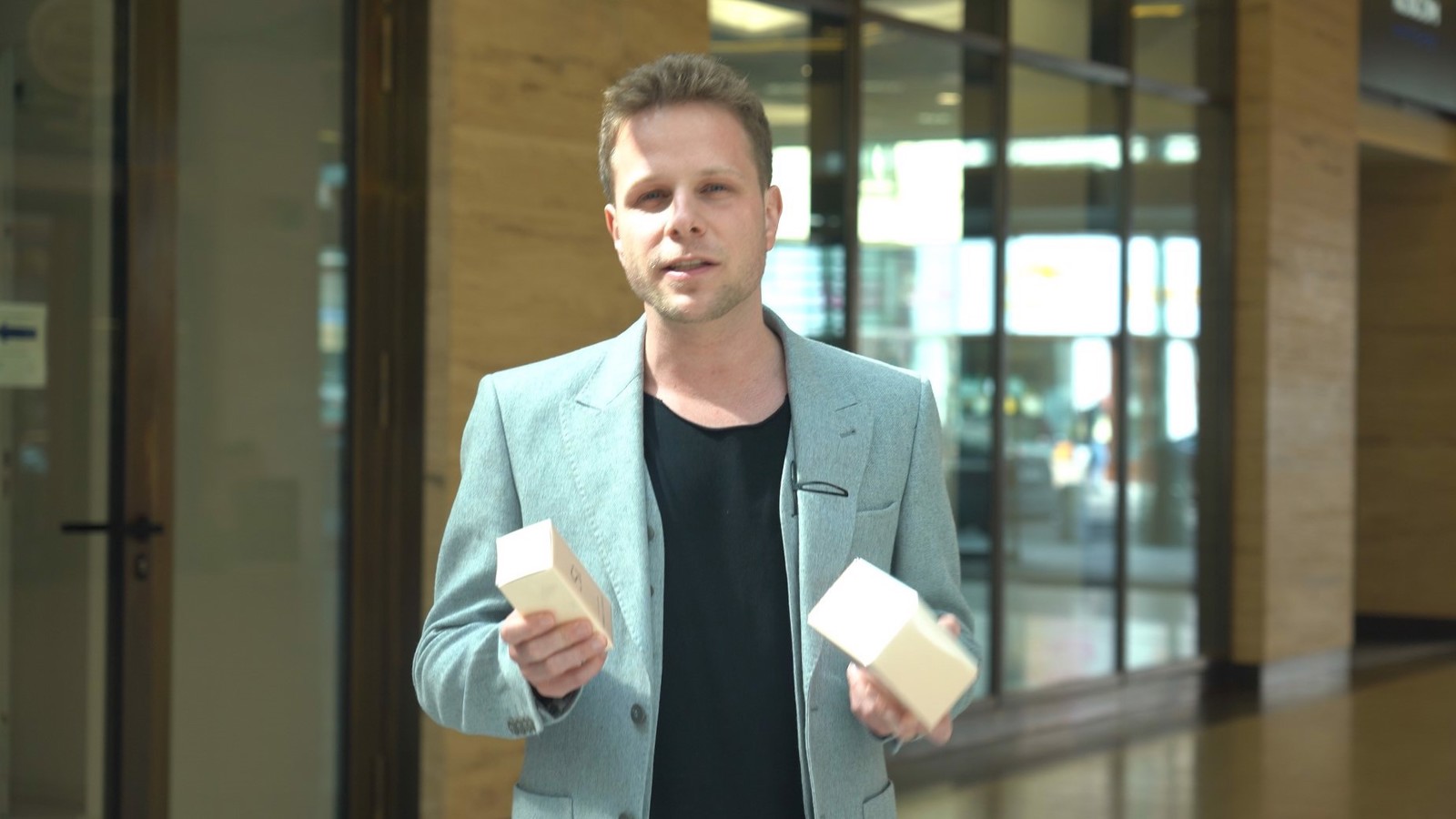 Velký test parfémů z e-shopů: Jak a kde nakupovat, abyste se nespálili