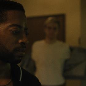 V seriálu Monstrum: Příběh Jeffreyho Dahmera hraje Tracyho Edwardse Shaun J. Brown.