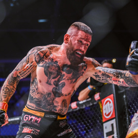 Kincla měl v souboji nahradit Slovák Vlasto Čepo, ale ani na souboj Peňáz versus Čepo nakonec nedojde. Došlo k neshodám, které vyústily v ohromnou bouři. 