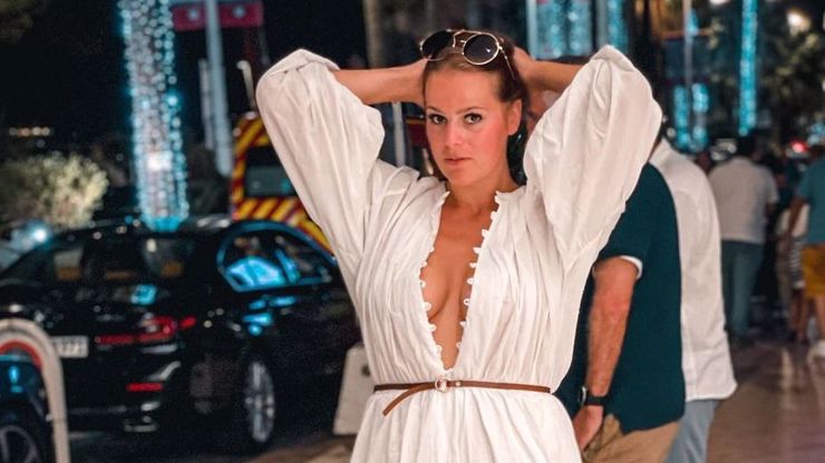 Ornella Koktová vystavila i štíhlé nožky.