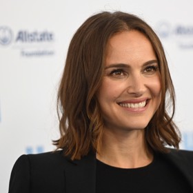 Správný americký úsměv filmové hvězdy Natalie Portman.