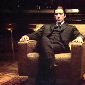 Jako Michael Corleone v Kmotrovi. 
