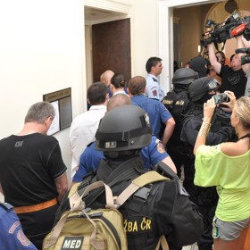 Soudní proces byl ostře sledovaný.