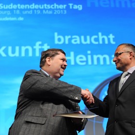 Novinář a režisér David Vondráček získal za svou práci i Českého lva.