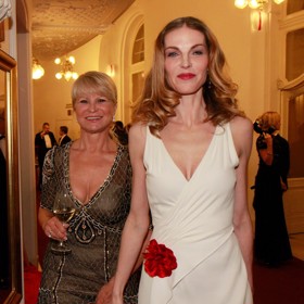 Milada Karasová s Pavlínou Němcovou, kterou proslavila.