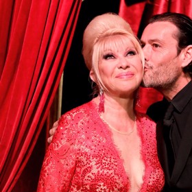 Ivana Trump byla o 23 let starší.